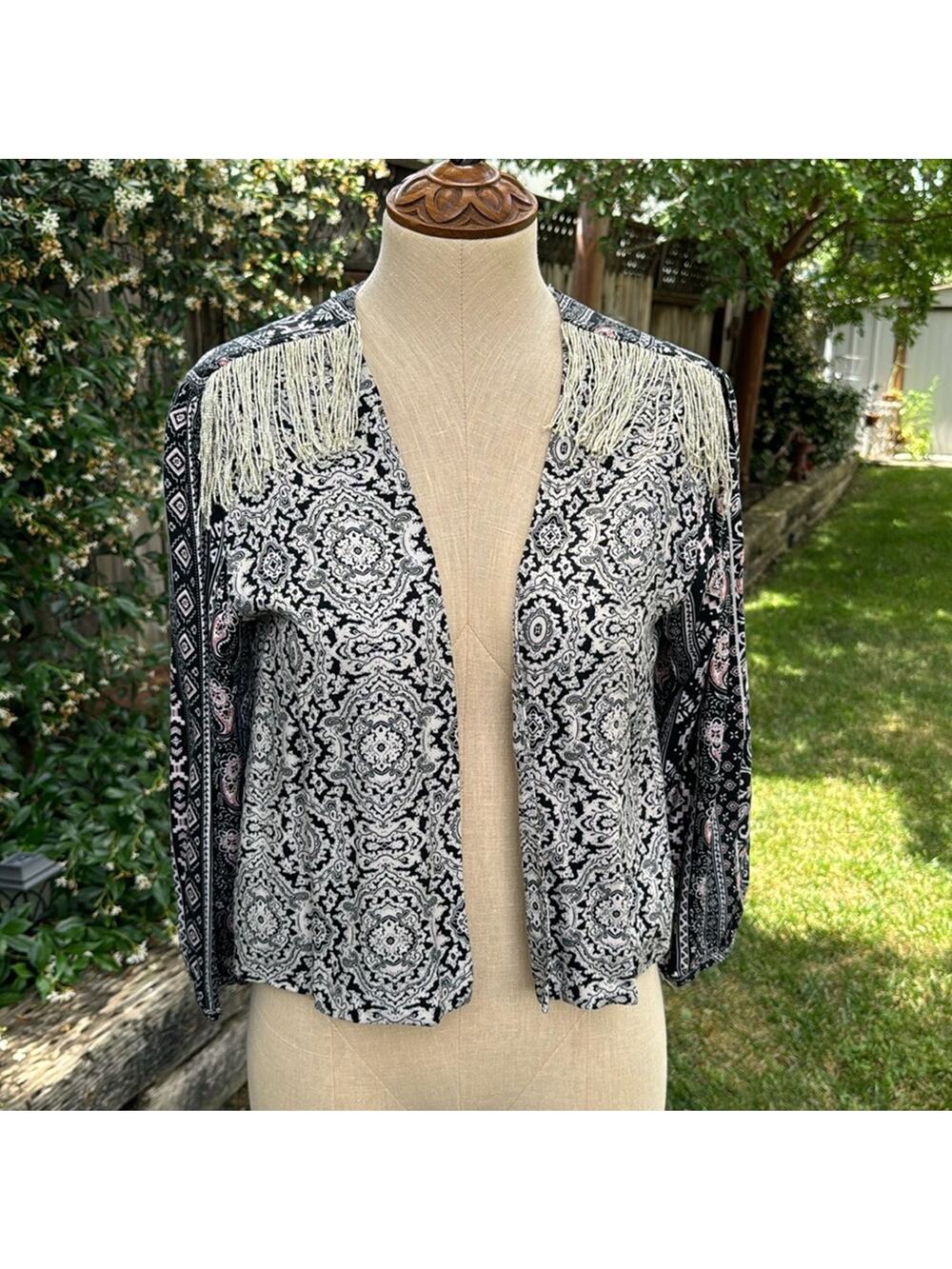 BKE Gimmicks Women’s Fringe Western Boho Open Front Crop Jacket Size Small
